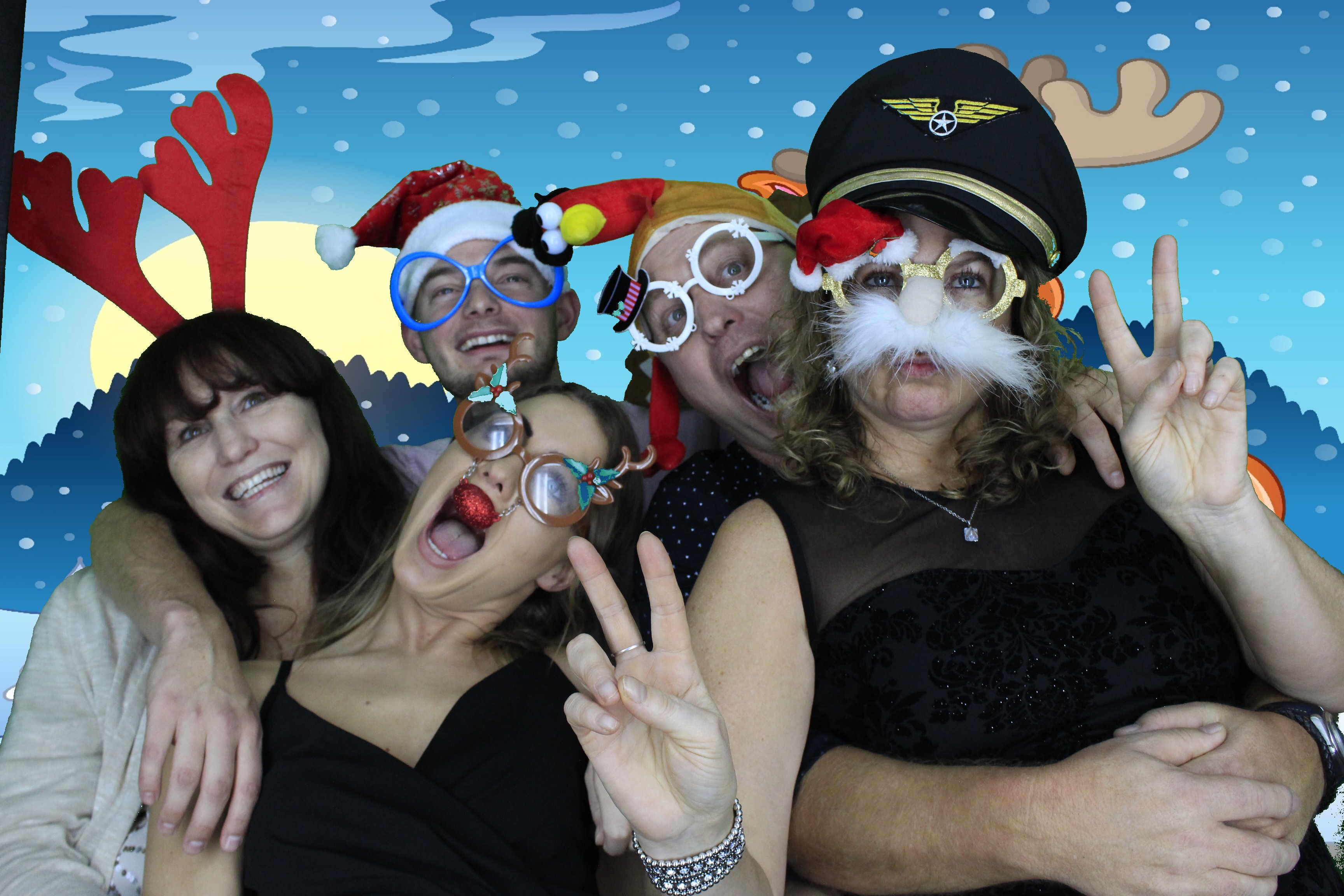 Silvermere Christmas Party  | View more photos from the event at gallery.myphotoboothexperience.co.uk/u/MyPhotoBoothExperienceLtd/Silvermere-Christmas-Party-0